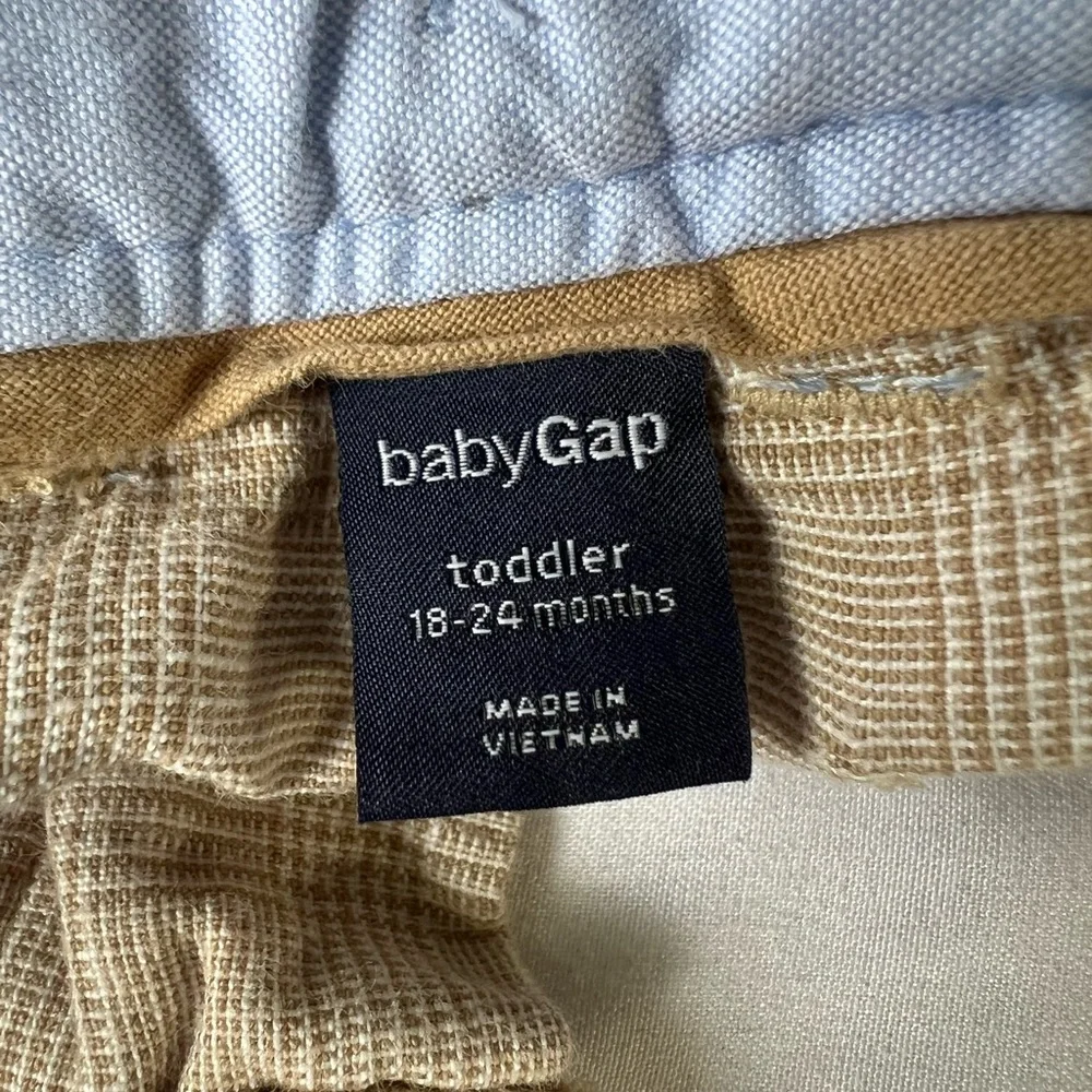 Gap Glenn Check Beige and White roll up pants/capri